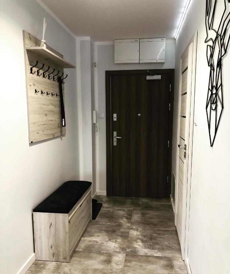 Apartament Happiness เยเลเนียกูรา ภายนอก รูปภาพ