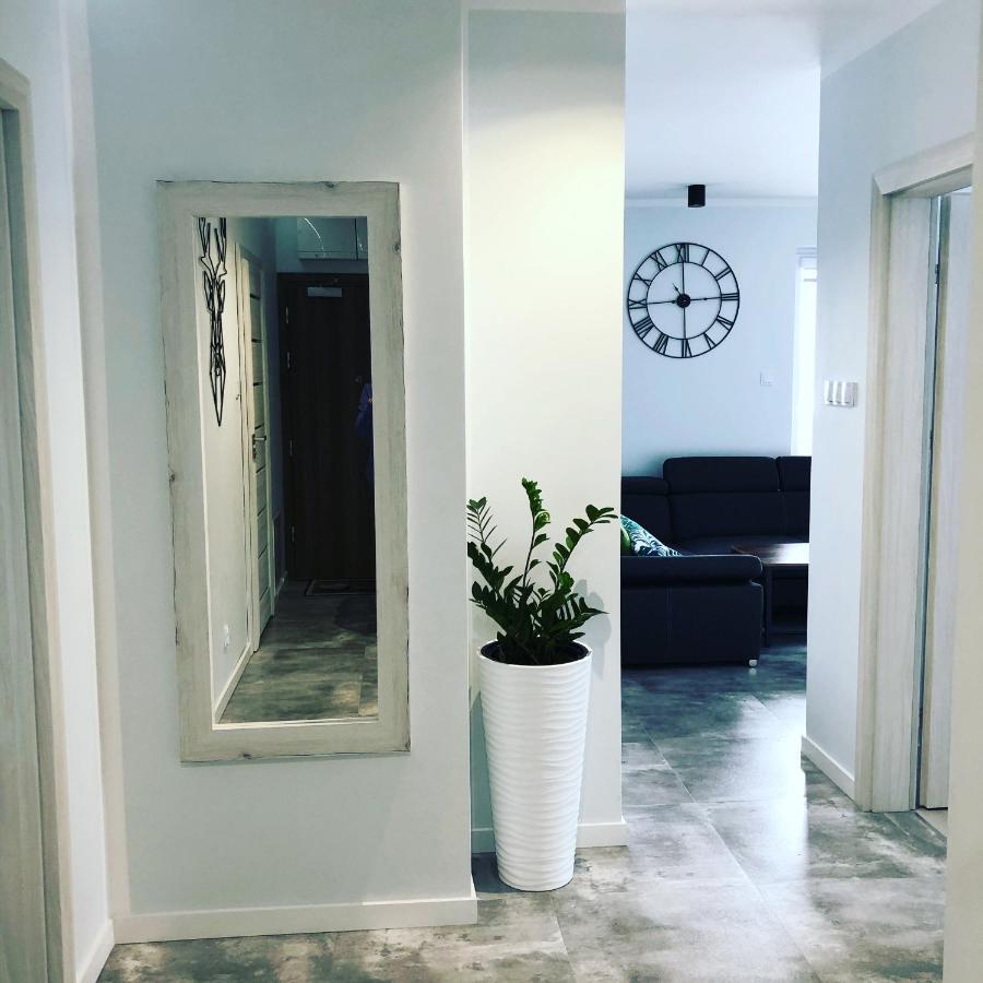 Apartament Happiness เยเลเนียกูรา ภายนอก รูปภาพ